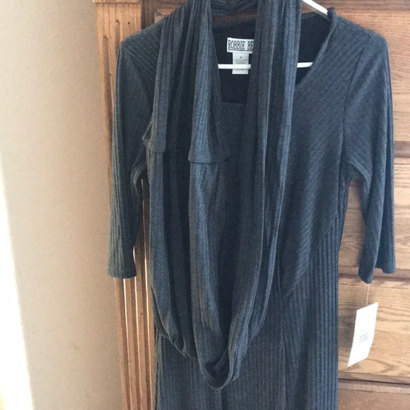 Dress - Picture 4 of 4